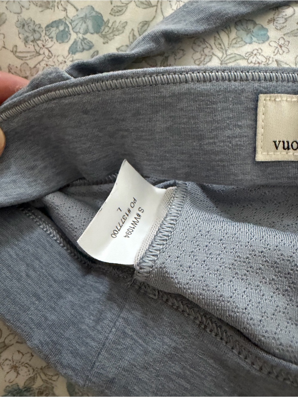 Vuori Charcoal Ruched Crossback Sports Bra - Picture 3 of 3